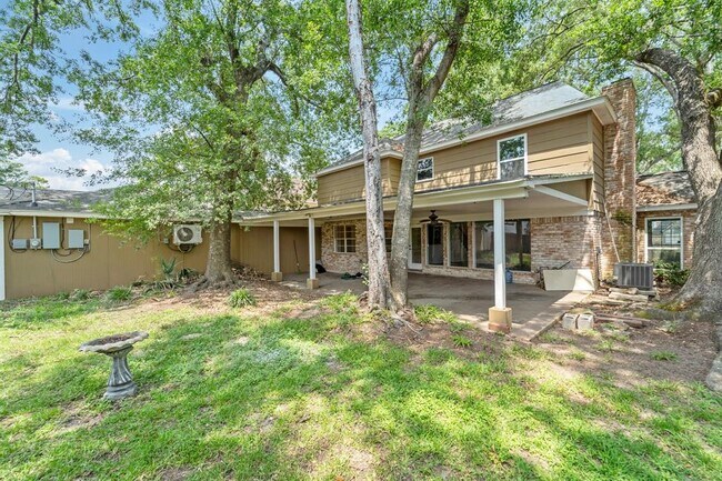 Building Photo - 1823 Saddlecreek Dr
