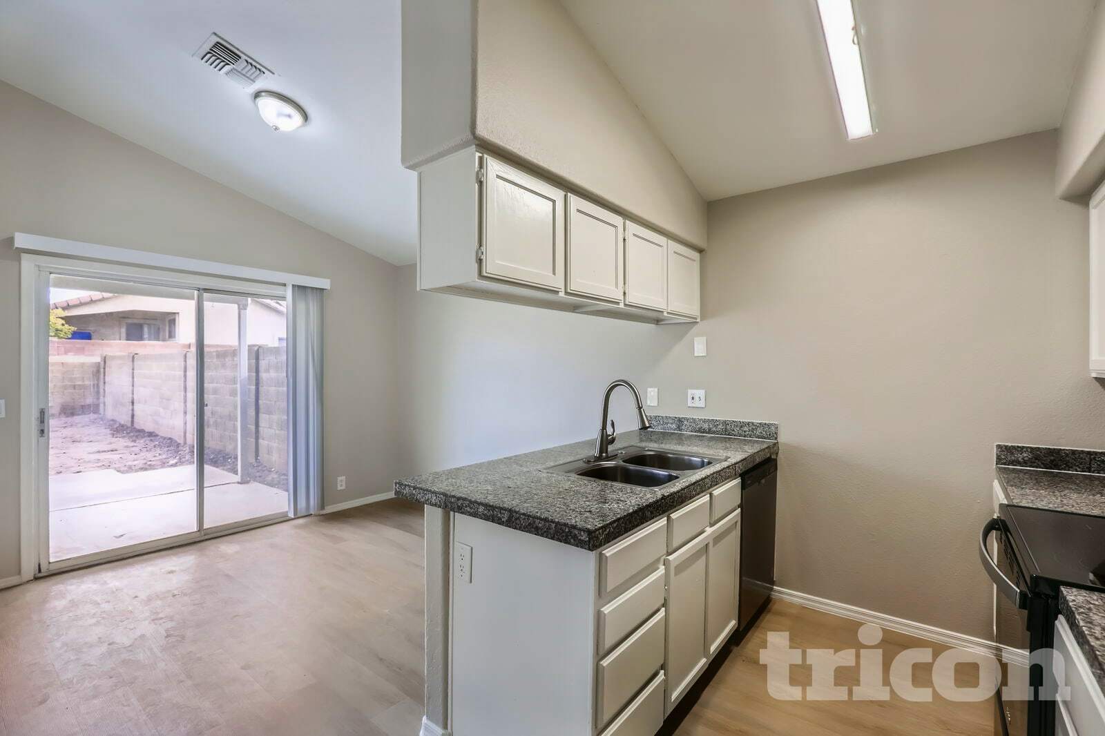 Building Photo - 7321 N 69th Ave