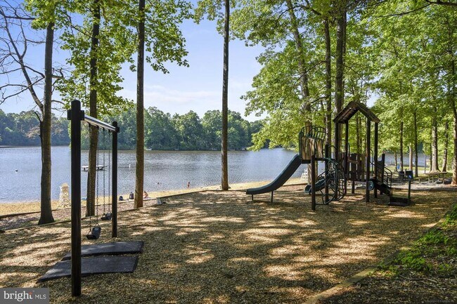 Building Photo - 15264 Mimosa Trail
