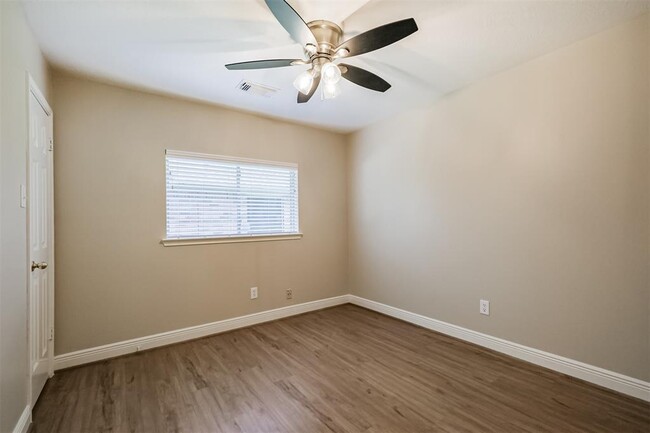 Building Photo - 14527 Golden Cypress Ln