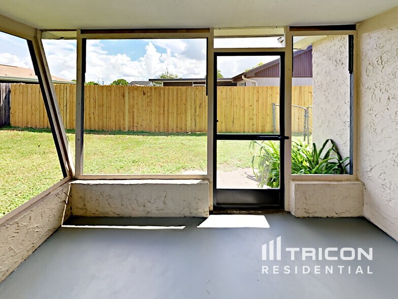 Building Photo - 3679 Rockaway Dr