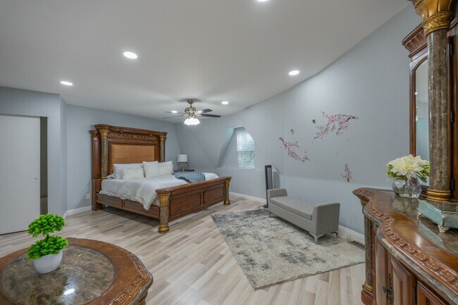 Building Photo - 28205 Meadow Oak Ln