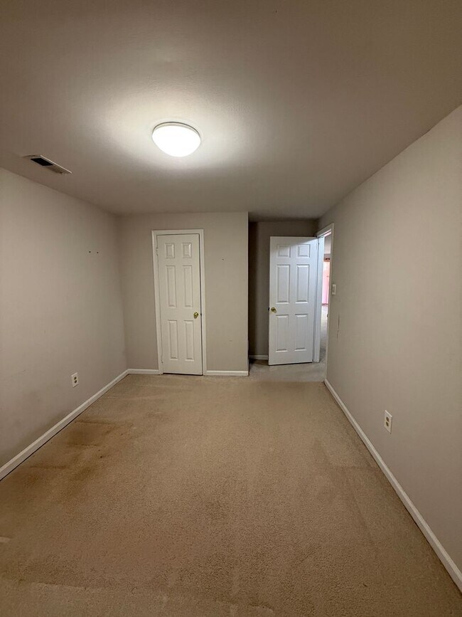 Building Photo - 2740 Winston Ct