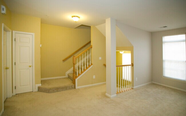 Building Photo - 42243 Black Rock Ter