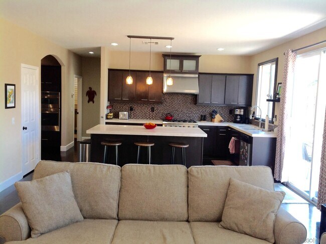 Building Photo - 1117 Mt Dana Dr