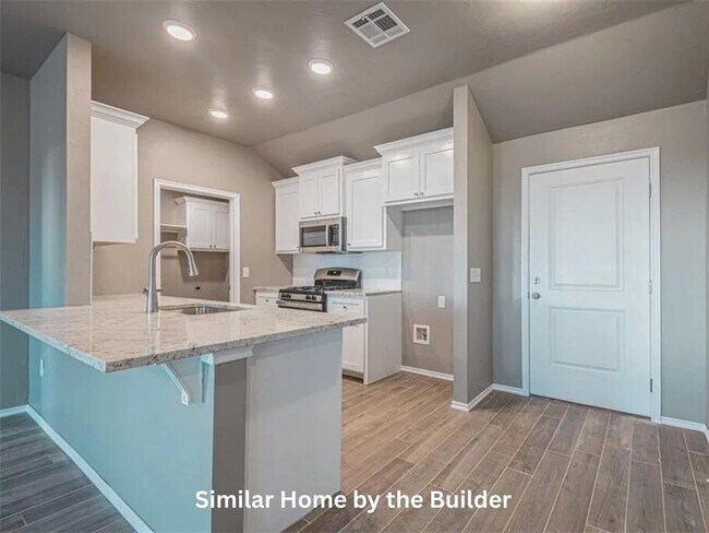 Building Photo - 1630 Highland Loop