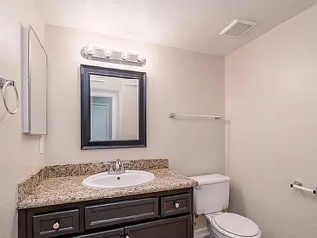 Building Photo - Gorgeous 2 Story Home Fully Upgraded – Move-In Ready!- 4 bedroom 3 bath