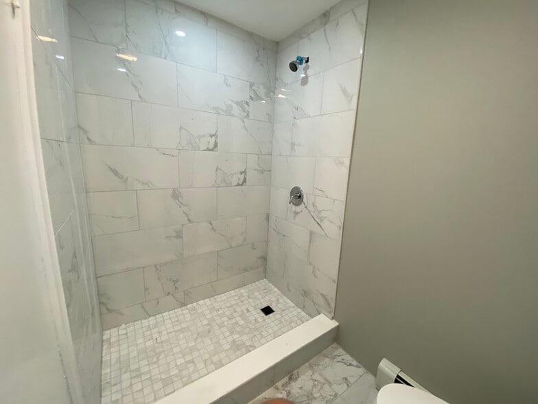 Main shower - 14951 259th St