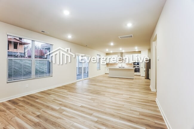 Building Photo - 868 Bur Oak Ct