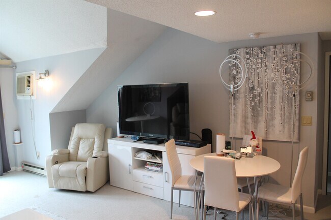 Building Photo - 48 Cooper Memorial Dr