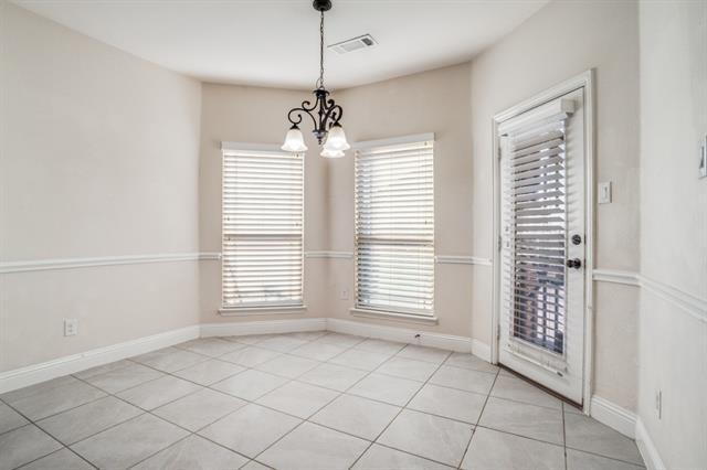 Building Photo - 13085 Llano Ave