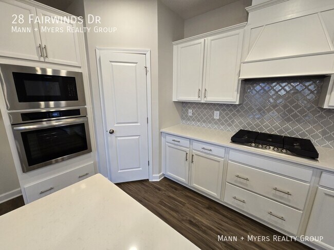 Building Photo - 28 Fairwinds Dr