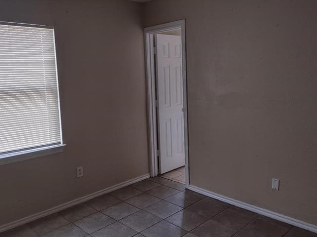 Building Photo - 2432 E Timberview Ln