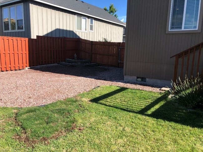 Building Photo - 2350 NW Hazelwood Ave