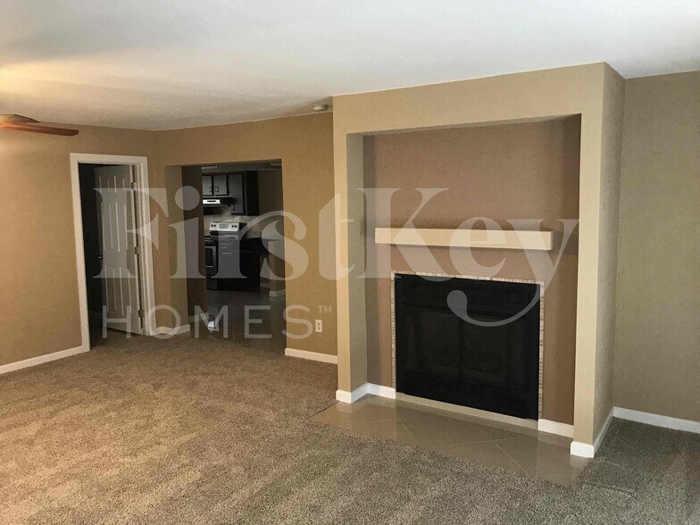 Building Photo - 6025 W Evans Dr