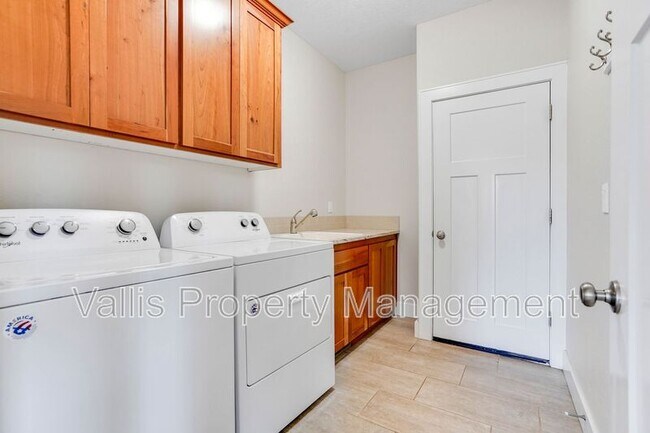 Building Photo - 5669 Cinnamon Teal St SE