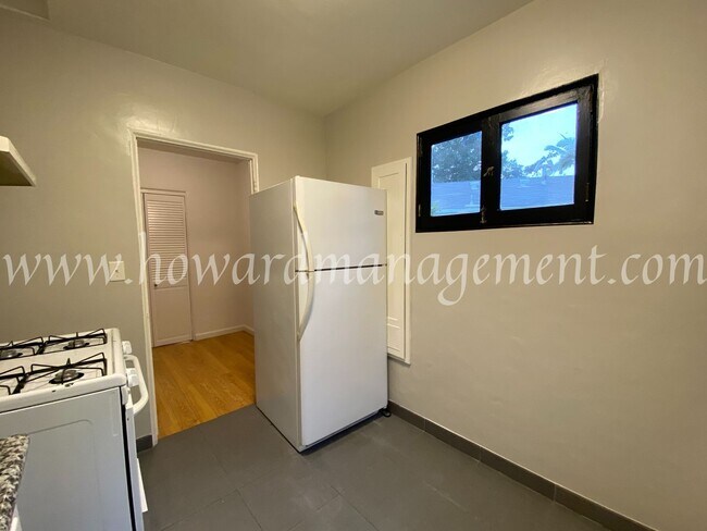Building Photo - 02025FO