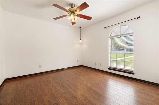 Building Photo - 8860 Dawes Point Dr