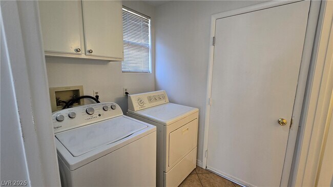 Building Photo - 4724 Cosley Dr