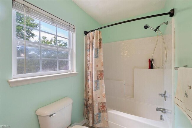 Building Photo - 704 Rocky Run Ct
