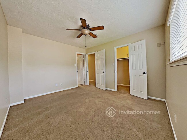 Building Photo - 15027 Pebble Bend Dr