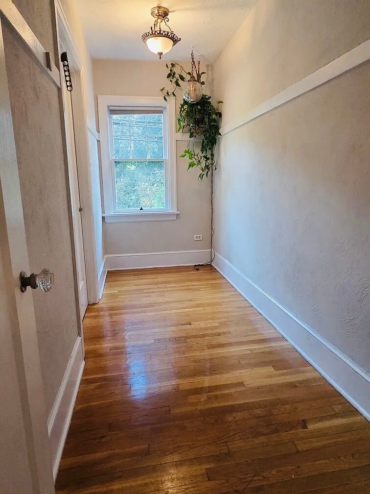 Flex Room (Office/Bedroom) - 720 6th Ave