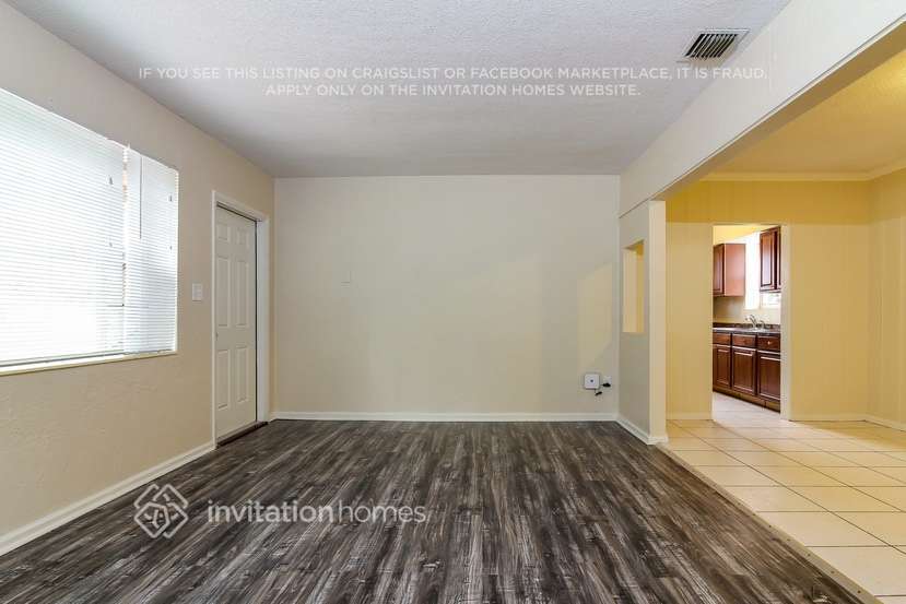 Building Photo - 130 Carolina Ave