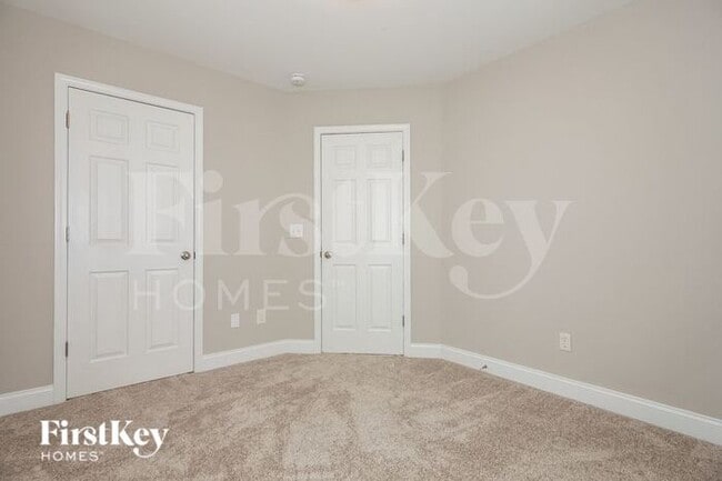 Building Photo - 2537 Terra Dr