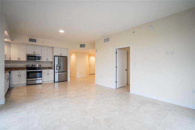 Building Photo - 1091 Galiano St