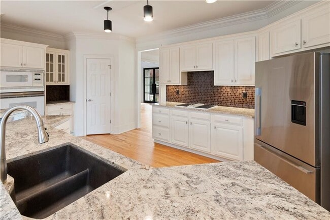 Building Photo - 3239 Mill Chase Cir SE