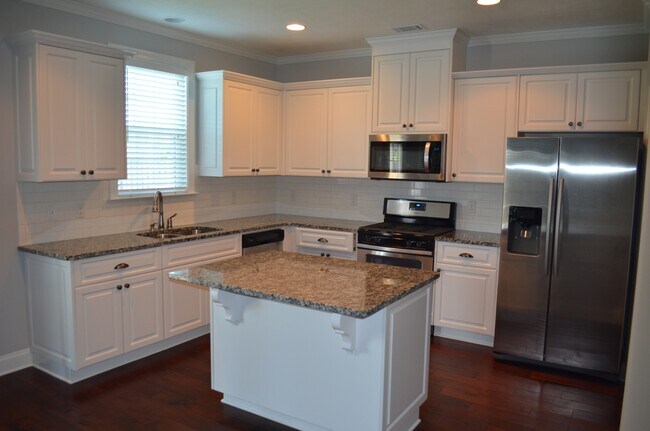 Building Photo - 519 Bunchgrass St
