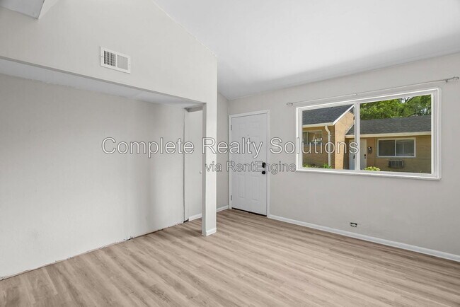 Building Photo - 2323 Woodson Rd