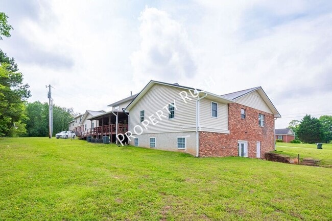 Building Photo - 56 Bell Rd