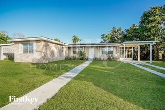 Building Photo - 21586 Edgewater Dr