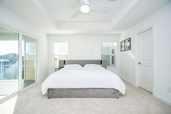 Building Photo - 2204 Via Laura Ln
