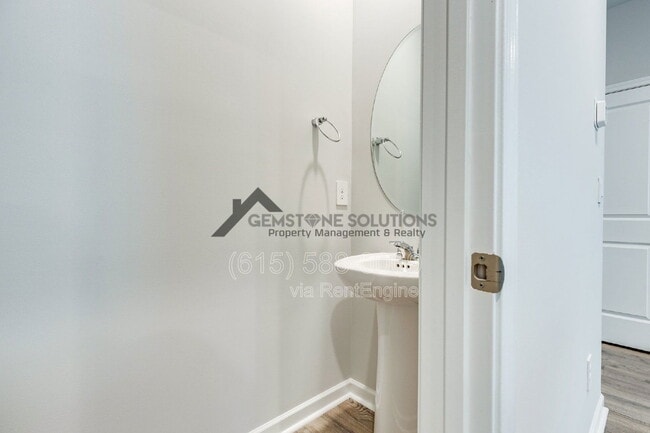 Building Photo - 4208 Oswin Dr