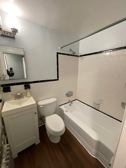 Building Photo - 1339 Taylor Ave