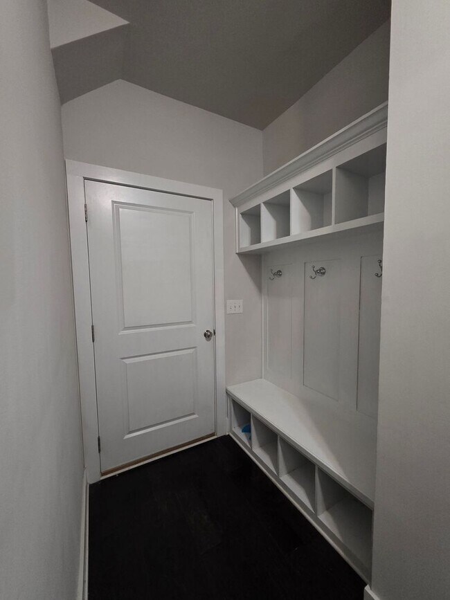 Building Photo - 3779 Oxford Cir