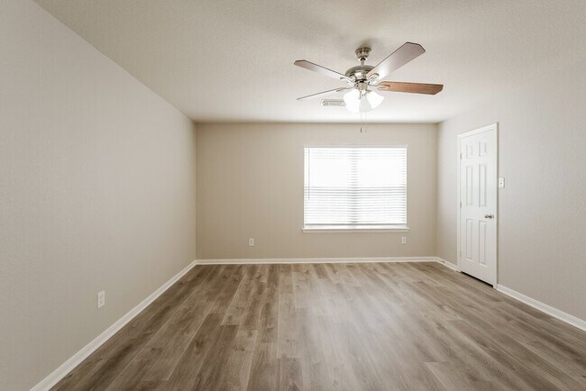 Building Photo - 8410 Tararin Ln