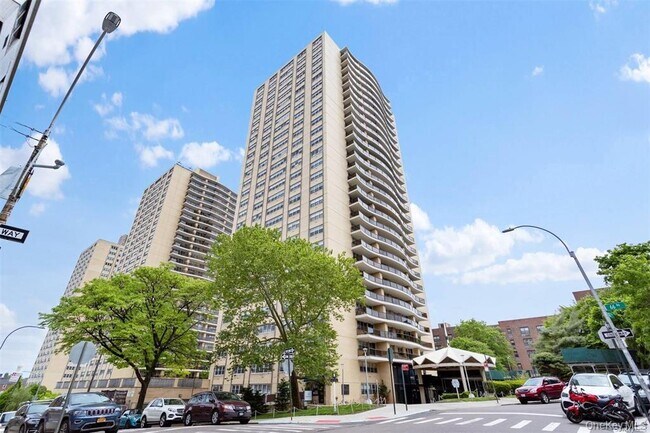 Building Photo - 102-30-102-66 66th Rd