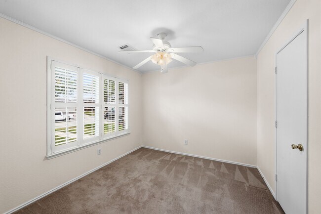 Building Photo - 5726 Westminster Village Dr