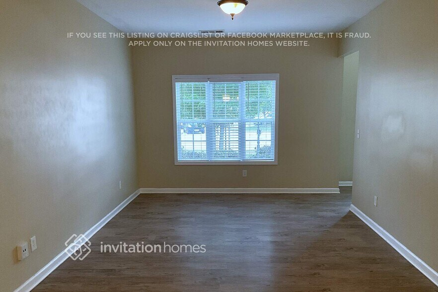 Building Photo - 925 Lakeside Ct