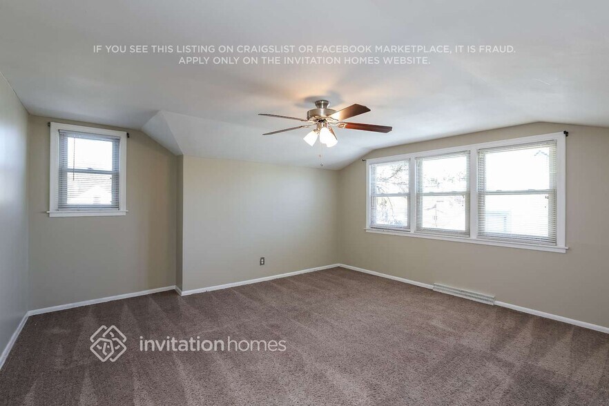 Building Photo - 1040 Geranium Ave E