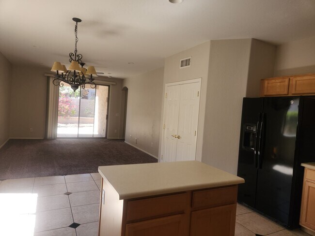 Building Photo - Immaculate Golf Community Home