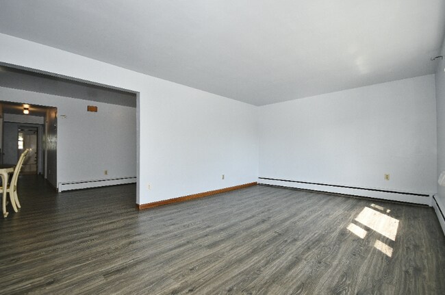 Building Photo - 2236 Brownsville Rd