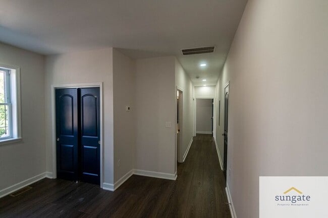 Building Photo - 1602 Cypress St