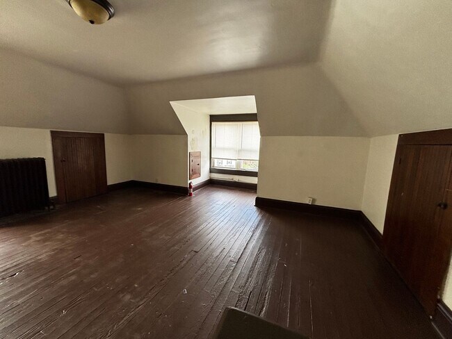 Building Photo - wpop127