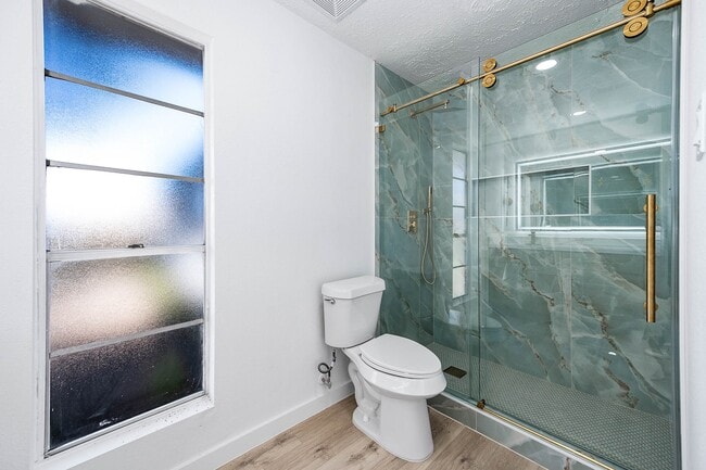 Building Photo - 2118 Pepperglen Ct