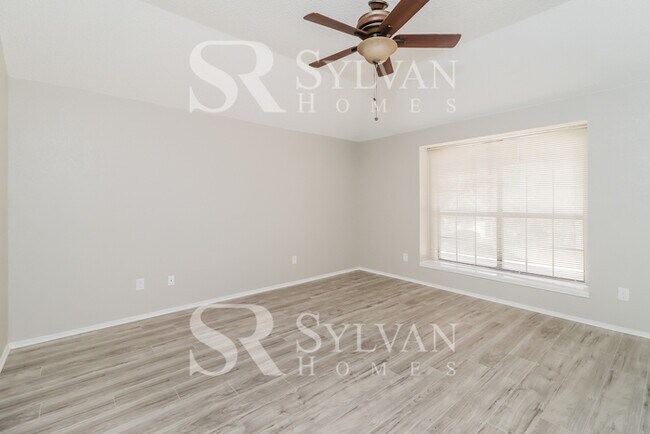 Building Photo - Carve Out a Great Life Here!