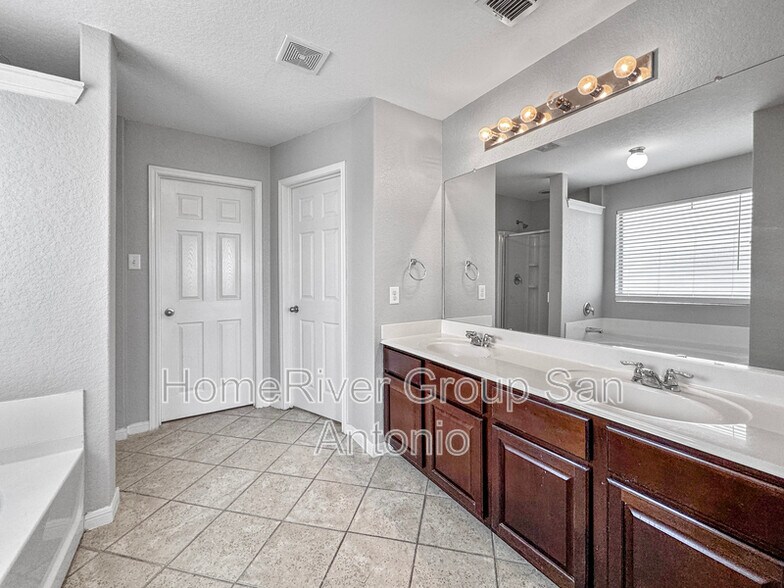Building Photo - 4026 Maiden Way
